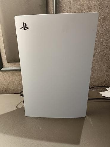 PS5 (Sony PlayStation 5): PlayStation 5 825GB yaddaş "Proşipka" olunub ideal vəziyyətdə Tək — 5