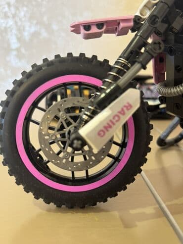 Audi: Konstruksiya dəsti – texniki motosiklet modeli - Rəng: çəhrayı/qara — 4