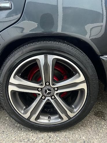 Mercedes-Benz E 220: 2.2 l | 1994 il Sedan — 2