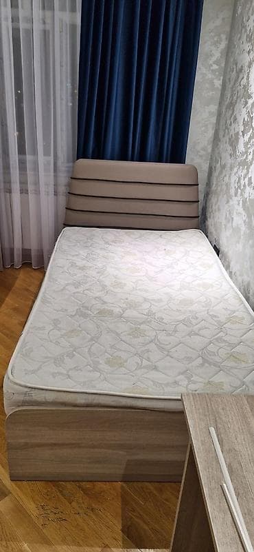 Ev üçün mebel: İşlənmiş, İkinəfərlik çarpayı, Bazalı, Matras ilə, Siyirməsiz — 3