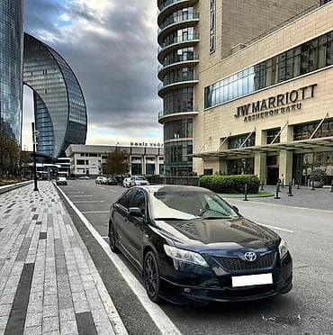 Toyota Camry: 2.4 l | Sedan