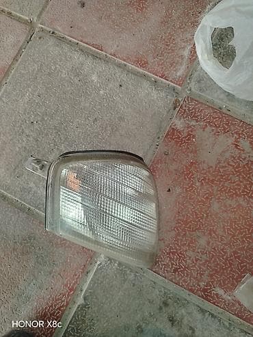 w202 dönmə işığı: Çeşqanın sağ pavarotniki — 1