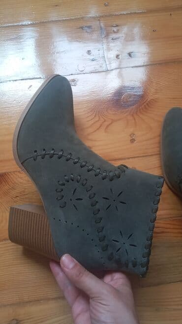 Tuflilər: Ölçü: 40, rəng - Yaşıl, Yeni — 1