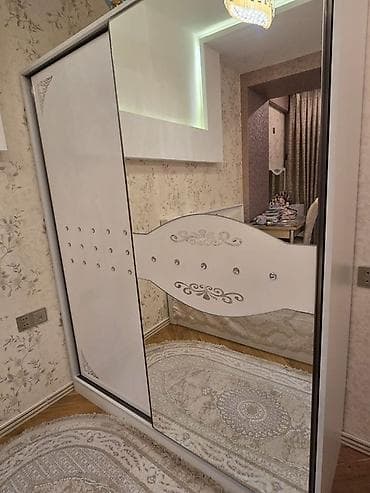 ayna qapi: Şkaf – sürgülü qapılı, güzgülü, dekorativ daşlı - Model: 2 qapılı — 1