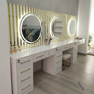 salon bas vanasi: Yeni, Saş kəsimi üçün masa, Güzgülü — 2