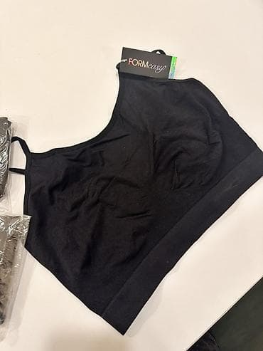 женские бюстгальтеры с плотной чашкой: FORMeasy bralet – qara rəng, nazik və elastik askılarla. Sıxsız — 4