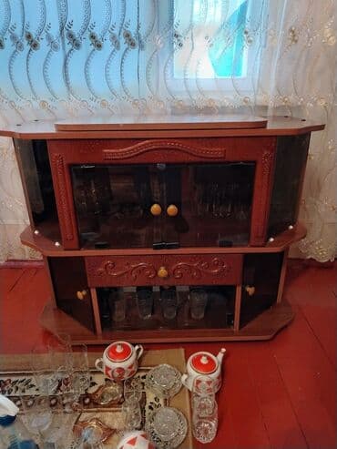 стол кухонный стекло: Б/у, Прямой ТВ стенд, Стеклянный — 1