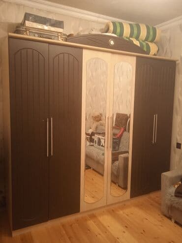 işlənmiş şifanerlər: İşlənmiş, Düz dolab, Qarderob, paltar dolabı, Azərbaycan — 1