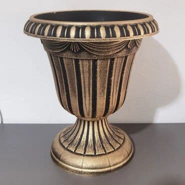 Otaq bitkiləri: Dibçək – Klassik Dizayn Qiymətlər: N1 – 10 AZN N2 – 15 AZN N3 – 25 — 2