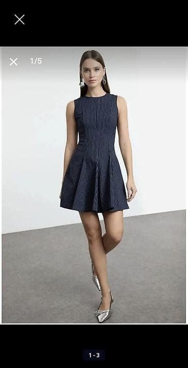 Şortlar: Qoluzlu zolaqlı mini don - Rəng: tünd göy, incə ağ vertikal zolaqlar — 1