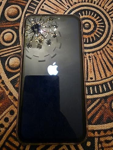 iphone 6: IPhone Xr, 128 GB, Qırmızı, Face ID — 3