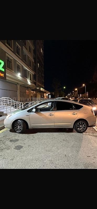 hibrit masinlar turbo az: Toyota Prius (2-ci nəsil) hibrid hetçbek - Gümüşü/gri rəngli kuzov - — 4