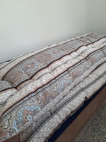 Döşəklər
2ədəd yun döşək ölçüsü eni 90sm uzunu 2metr, cütü 60m — 2