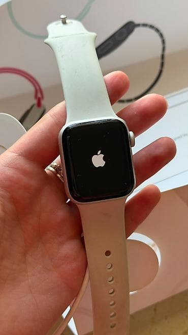 smart box: Смарт часы Apple Watch Series 5 Aluminum Silver 40mm. В отличном — 3
