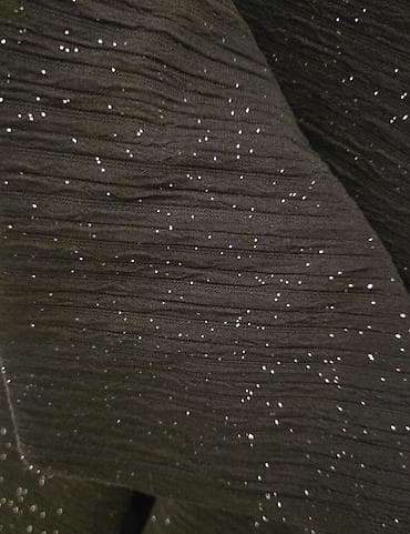 patchi goz alti: Qara parıltılı boyukbeden bluz. tokulmeyen zer. az geyinilib ela — 2