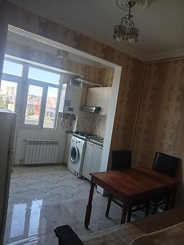 berde ev: Əhmədli metrosuna yaxin 9/7 mertebesinde 2 otaqli ev 550 azn ev — 8