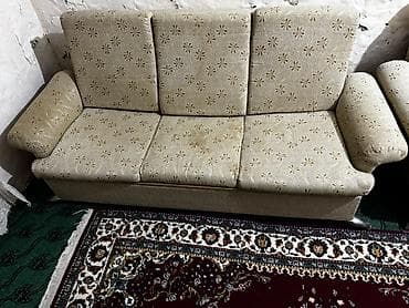 gence divan: Klassik üslubda yumşaq mebel dəsti - Tərkibi: 1 ədəd üçnəfərlik divan — 2