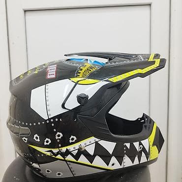 Moto geyim: Kask satılır . real alıcılar yazsın yanlız.çatdırılma yoxdur kask — 2