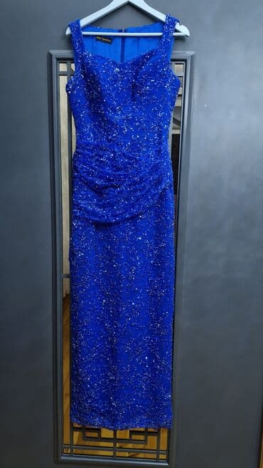 ağ don: Ziyafət donu, Maksi — 1