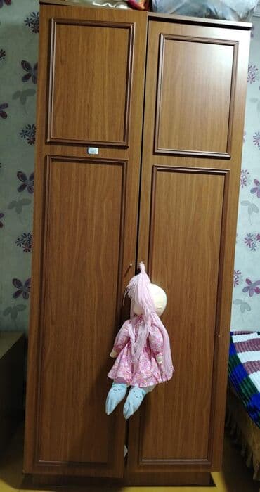 железный шкаф: Односпальная кровать, Шкаф — 1