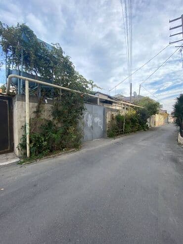 Bakıxanov qəs. 5 otaqlı, 130 kv. m, Orta təmir