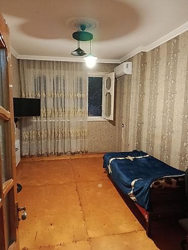 qebele ev: Qaraçuxur qəs. 3 otaqlı, 70 kv. m, Orta təmir — 3