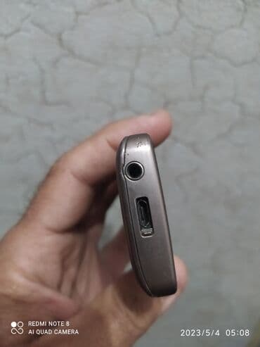 memory kart: Samsung telefondur.Mohkəm telefondur .Saz vəziyyətdədir.Sadəcə ekranin — 6