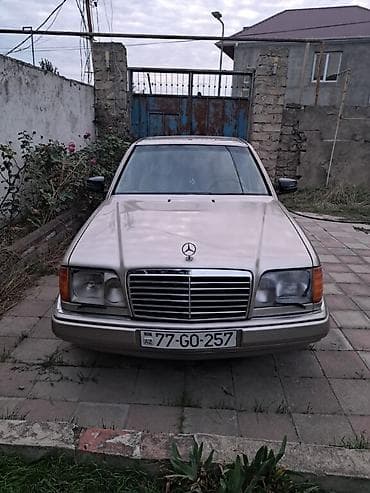 mersedes 212: Mercedes-Benz E 220: 2.2 l | Sedan — 1