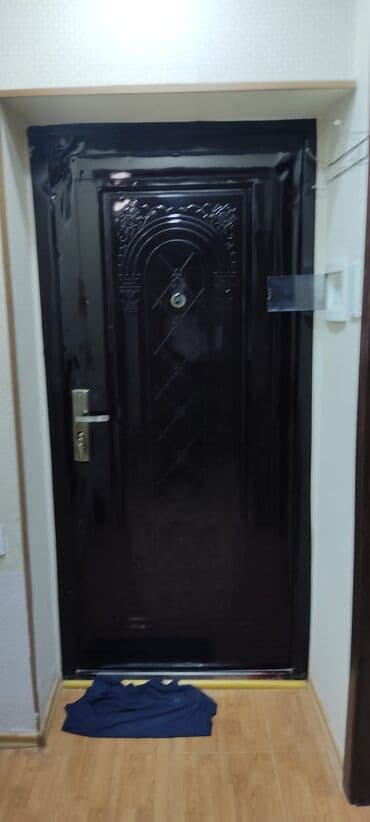 Kirayə üçün 2otaqlı mənzil. Təsvir: - Daxili plan: zal, ayrıca yataq