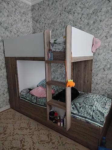 palma agaci: Oğlan və qız üçün, İşlənmiş, Çarpayı, Matras ilə, Siyirməli, Laminat — 1