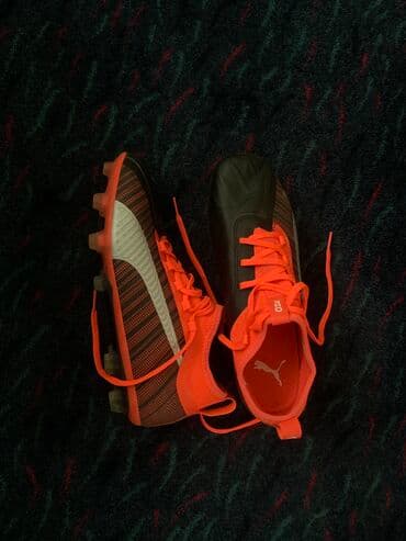 Əlcəklər: Butslar Puma, Ölçü: 41, İşlənmiş — 2