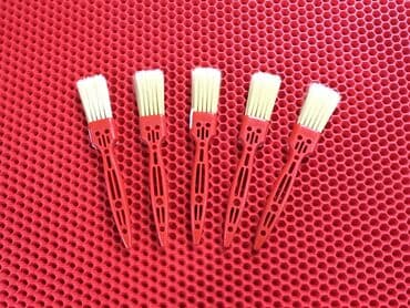 maşın danqıratı: Kiçik fırça bundan başqa hər növ avtomobi̇l aksessuarlarinin satişini — 1