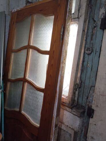 Döşəmə: Şüşəli taxta otaq/qapı - Material: təbii ağac (taxta karkas) - — 2