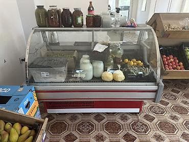 Soyuducu vitrin – market və kafe üçün Vitrin soyuducu satılır. İşlək — 1