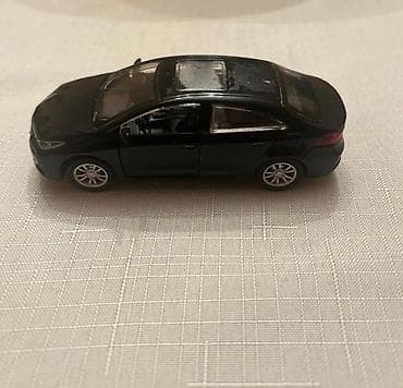 şaxta baba oyuncagi: Metall oyuncaq maşın – sedan model - Material: tökmə metal gövdə — 5