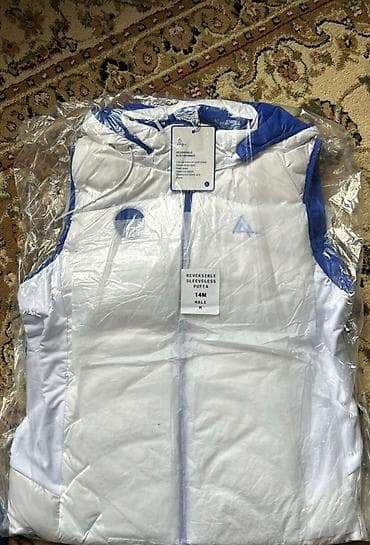 off white jakna: Reversibl (ikiüzlü) kişilər üçün qolsuz puffa jilet. Xüsusiyyətlər: - — 1