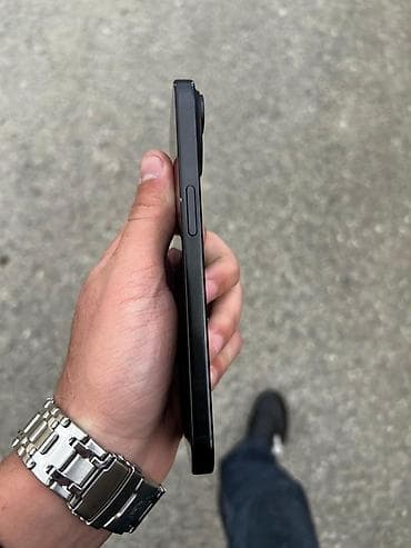 iphone 15 divar kağızları: IPhone 15, Midnight — 3