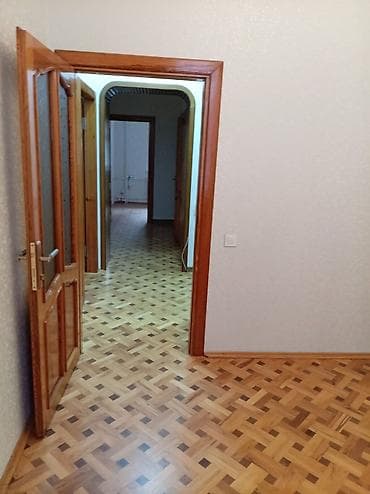 lenkeranda evler: 1 - ci məhəllə 4/2 - mərtəbəsində 3 otaqlı yol qırağı kombisi var polı — 7