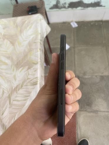 ayfon 16 sade: IPhone 16, 256 GB, Qara, Zəmanət, Face ID — 5