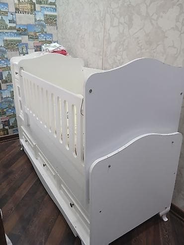 kuxna bebeli: Ağ rəngli çoxfunksiyalı beşik-dolab komplekti - Material: MDF/laminat — 2