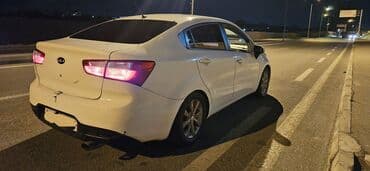 niva barı: Kia Rio: 1.4 l | 2012 il Sedan — 4