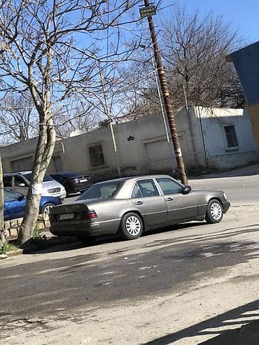 06 sekileri: Mercedes-Benz E-Class W124 sedan - Kuzov: sedan, tünd boz rəng, xrom — 1