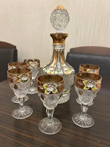 qizil qabi: Rəng - Qızılı, Xrustal — 2