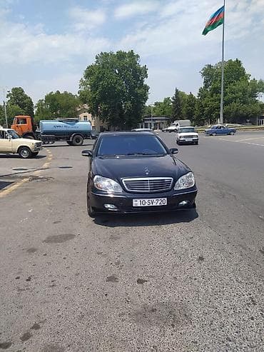 hyundai r17 disk: Mercedes-Benz S-Class (W220) sedan – qara rəng, klassik lüks və — 4