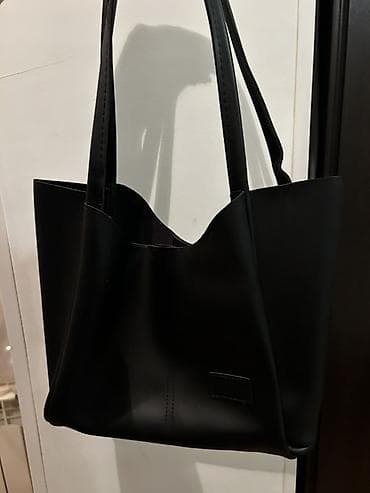 Qara rəngdə qadın tote çantası + kosmetik/aksesuar üçün ayrıca — 5