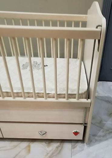 besik matrasi: Oğlan və qız üçün, Dördbucaq, Beşik, Matras ilə, Yellənmə mexanizmsiz — 1