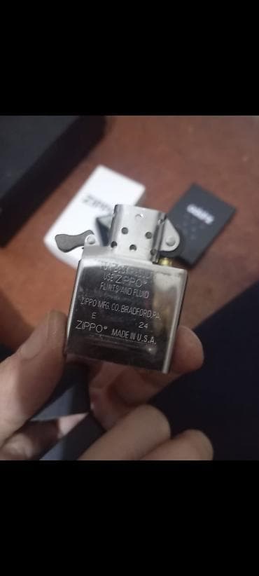 usta geyimi: Zippo çaxmaq – “R’lyeh/Cthulhu” konseptli xüsusi naxış - Brend: Zippo — 2