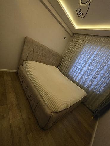 Yataq dəsti – yumşaq parça ilə üzlənmiş çarpayı - Ölçü: təxminən