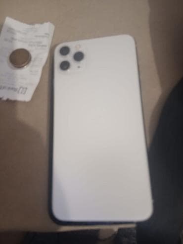 pol basavik: IPhone 11 Pro, Ağ, Face ID — 2