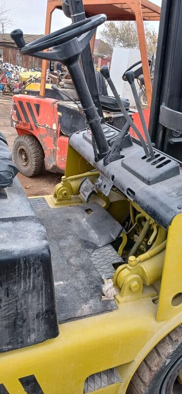 автокар: Paqrusik.(yuk qaldiran).naxadi hecbir problemi yoxdu.3ton yukqaldira — 4